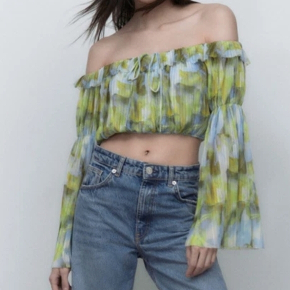 Zara Green and Blue Ruffled Off-Shoulder Crop Blouse - Picture 4 of 10
